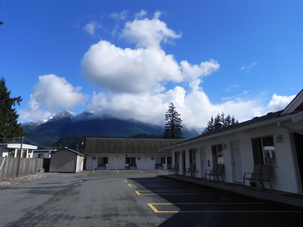 Skagit Motel Хоуп Екстериор снимка