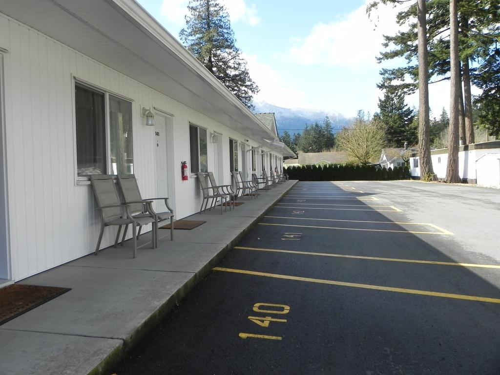 Skagit Motel Хоуп Екстериор снимка